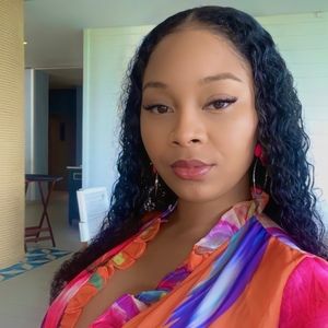 Meet your Posher, Najah